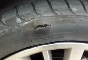 What are Signs of Tire Failure?