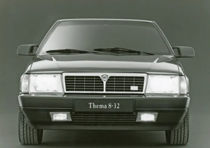 Lancia Thema 8.32